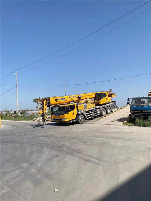 伍家岗区吊车作业时，可能会产生哪些额外收费项目？