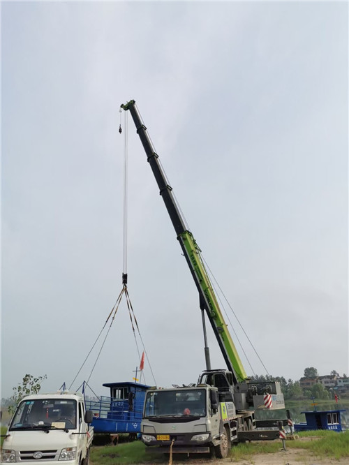 伍家岗区桥梁建设吊装案例